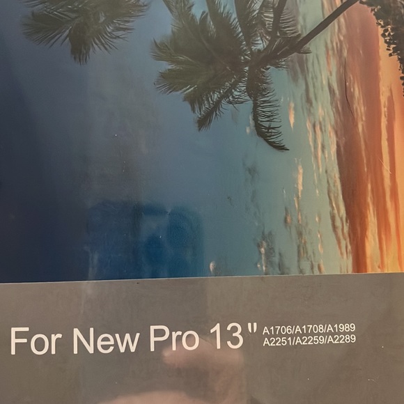 NWT new pro 13” A1706/A1708/A1989 A2251/A2259/A2289 hard cover - Picture 4 of 6